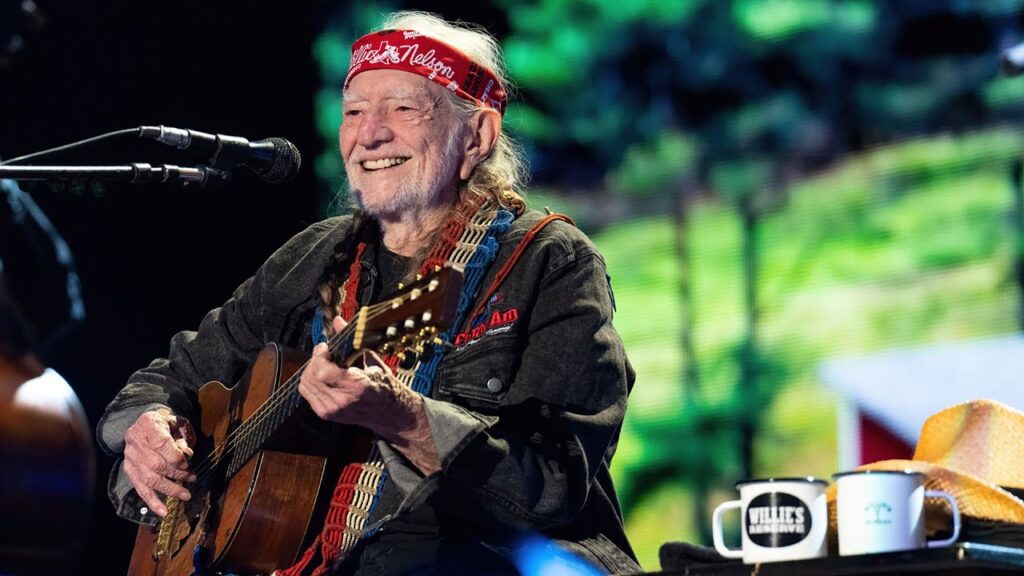 Willie Nelson – “Always On My Mind” (Live at Farm Aid 2022)