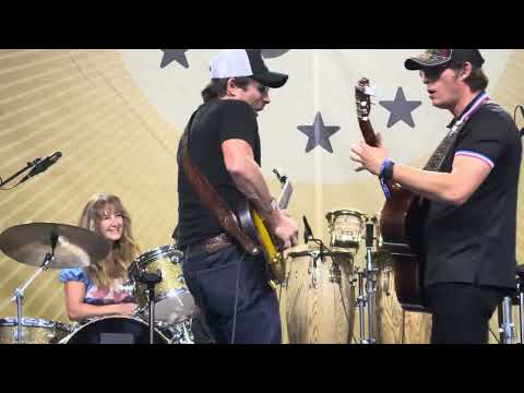 Lukas Nelson – Rockin in the Free World – Newport Folk Festival July 28, 2025 Lukas Nelson – Rockin in the Free World – Newport Folk Festival July 28, 2025